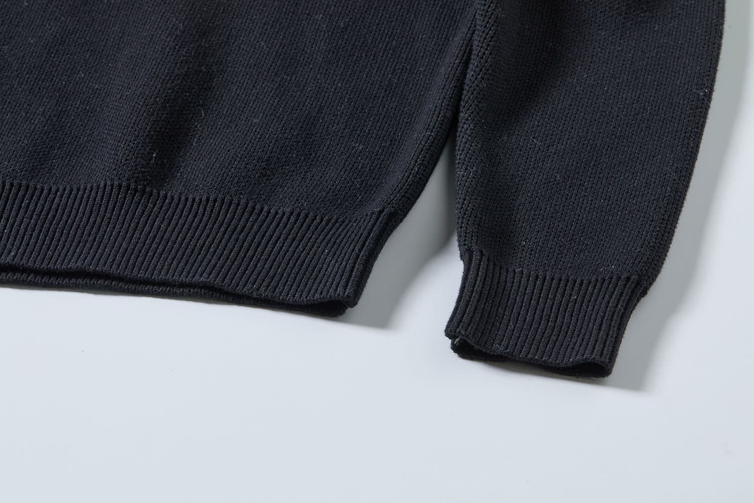 crew neck knit pullover details
