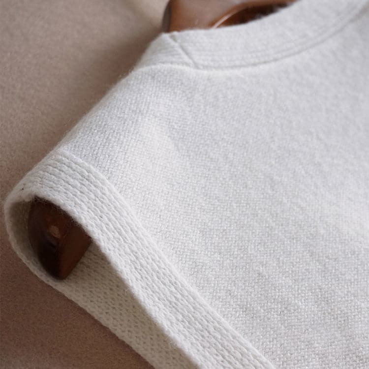 sleeveless knit vest materials